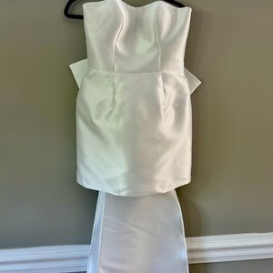 Untamed petals size 8 Frankie dress